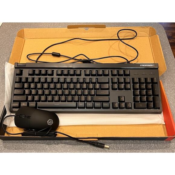 CyberPower PC Play Ready LED Wired Gaming Keyboard 02 RGB NOHI KB-161-104 - Picture 4 of 8